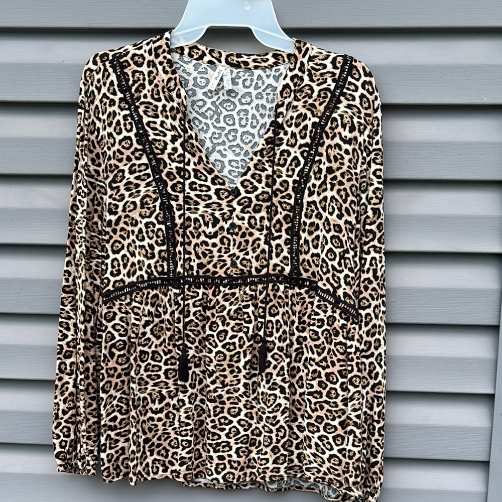 Leopard Print Long Sleeve Blouse